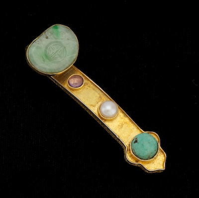 A Chinese Vermeil Ruyi Brooch with