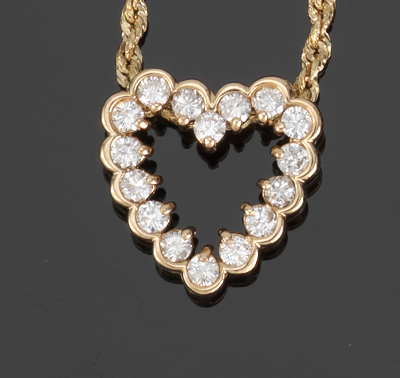 A Ladies Diamond Heart Necklace 131bd0