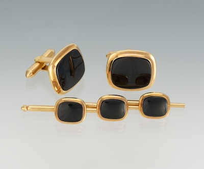 A Gentleman s 14k Gold and Onyx 131beb