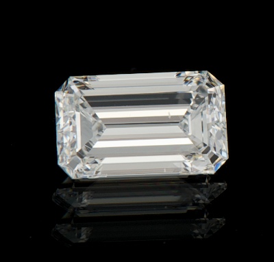 An Unmounted 1 17 ct Emerald Cut 131c1f