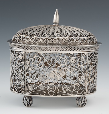 A Chinese Silver Wire Trinket Box