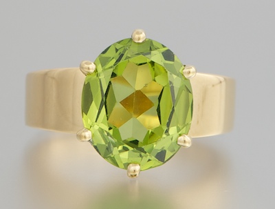 A Ladies' 18k Gold and Peridot