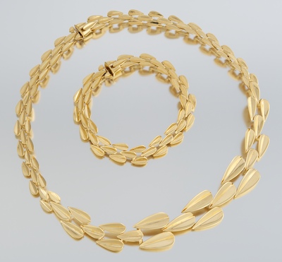An 18k Gold Necklace and Matching