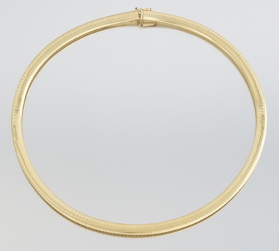 An Italian 14k Gold Omega Necklace
