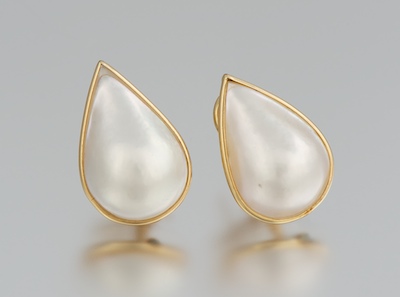 A Pair of Mabe Pearl Earrings 14k 131ffc