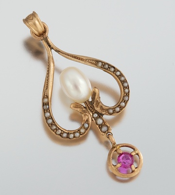 An Edwardian Gold and Seed Pearl 13202e
