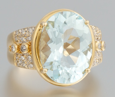 A Ladies' Aquamarine and Diamond