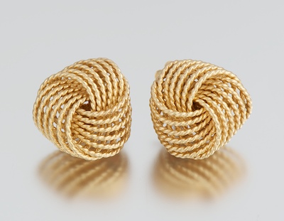 A Pair of Wire Knot Gold Earrings 13207b