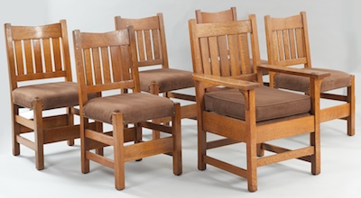 A Set of Arts and Crafts Oak Dining 1321cf