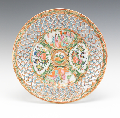 A Chinese Rose Medallion Porcelain 134a03