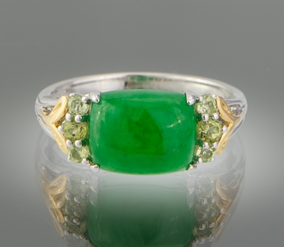A Ladies Jadeite and Peridot Ring 134b11