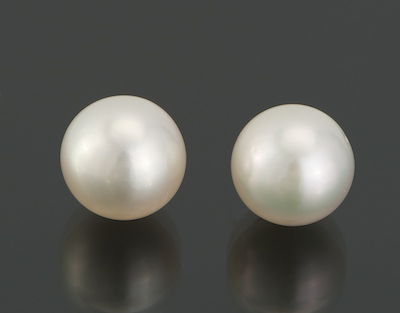 A Pair of South Sea Pearl Earrings 14k