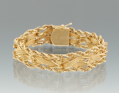 A Ladies Gold Bracelet 14k yellow gold