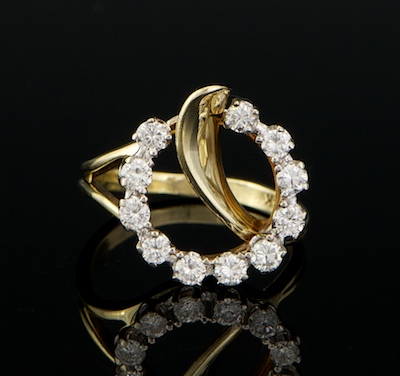 A Ladies' Diamond Ring 14k yellow