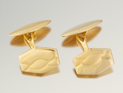 A Pair of Italian 18k Gold Cufflinks 134b8b