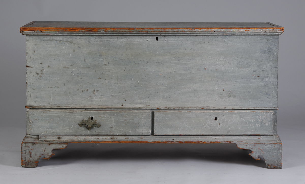 18th Cent. Chippendale 2 Drawer