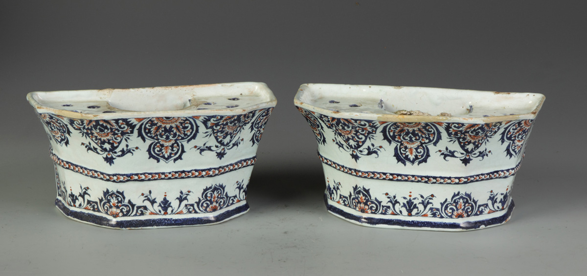 Pair of Delft Bulb Pots Some old 135066