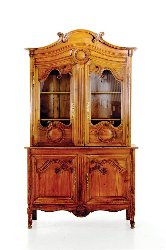 French Provincial pine vaisselier 13529f