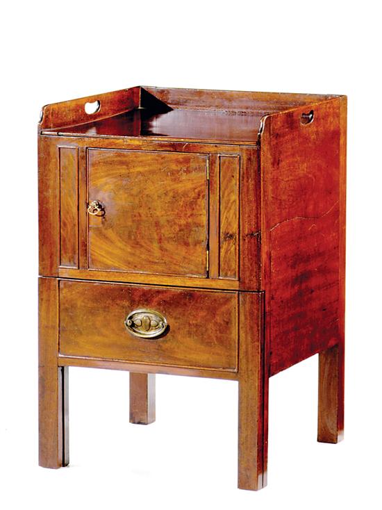 Georgian style mahogany bedside 135315