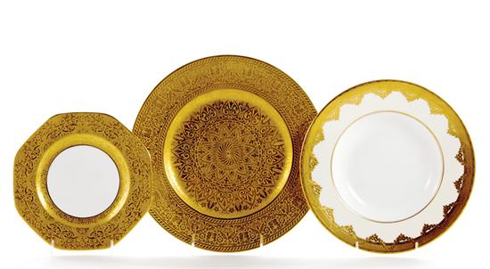 Gilt decorated dinner plates and 1353cb