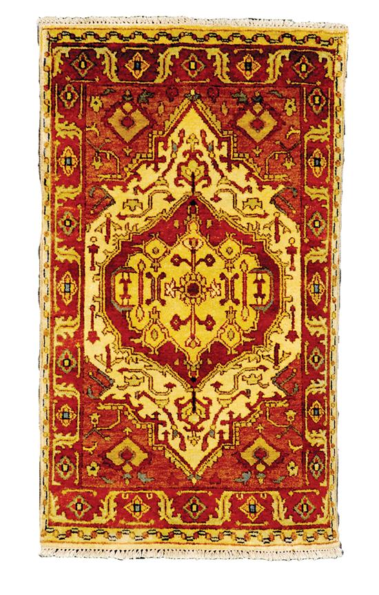 Heriz carpet 3 x 5 1  1354f3