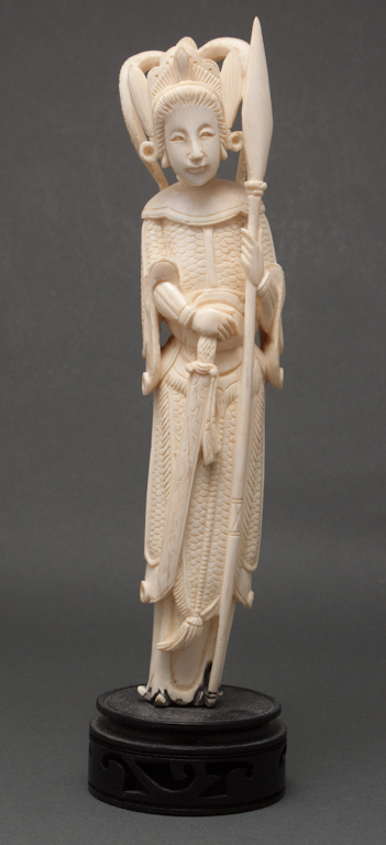 Chinese carved ivory female deity 13591e