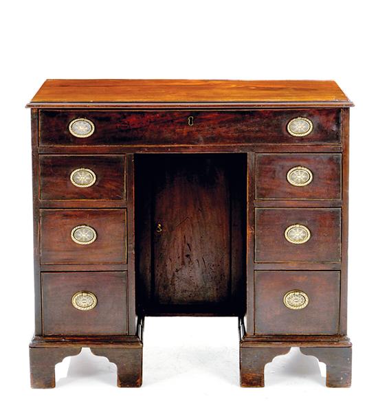 George III mahogany kneehole dressing