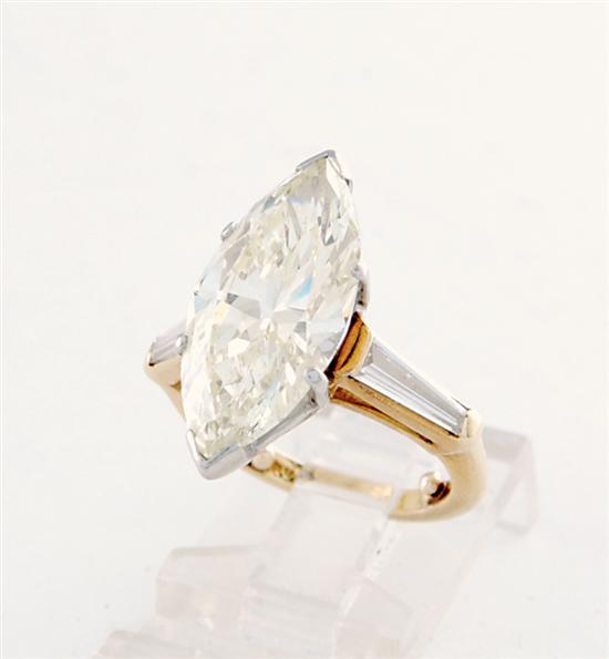 Diamond ring marquise cut diamond 135b68