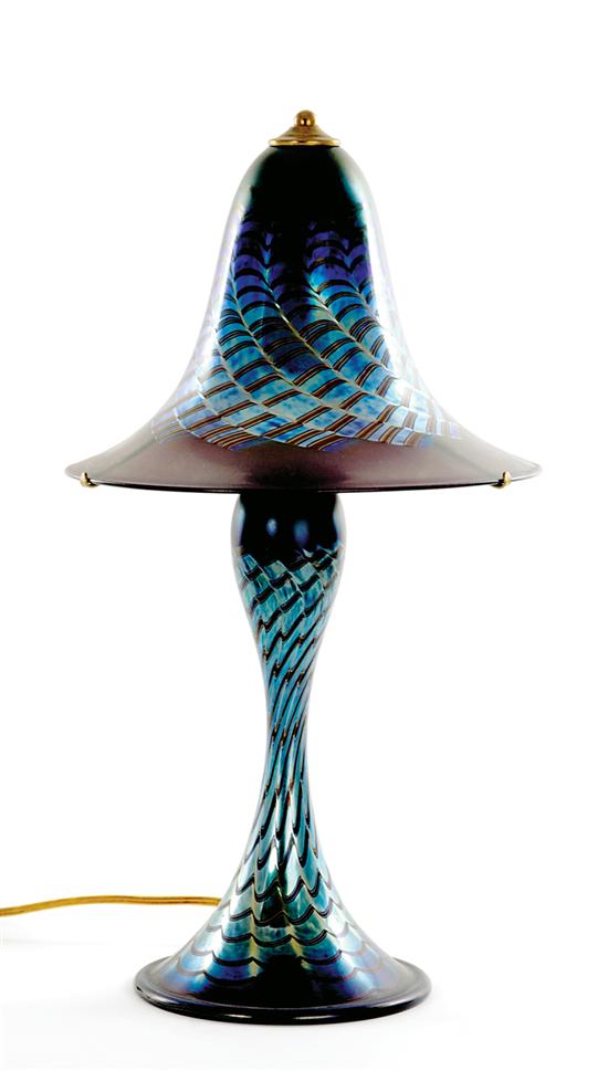 Iridescent art glass table lamp 135cca