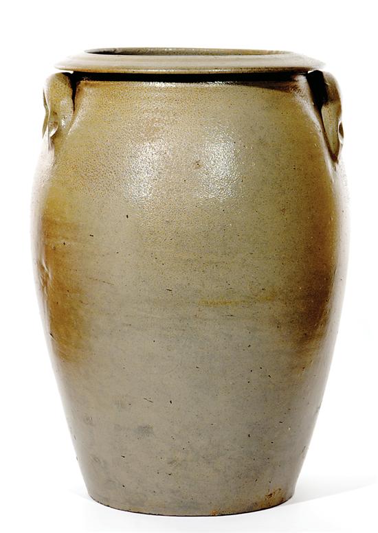 Southern stoneware storage jar 135d18