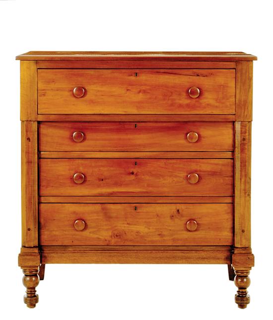 Southern late Federal walnut chest 135d27