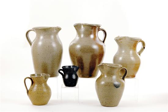 Southern stoneware pitchers Jugtown 135e58