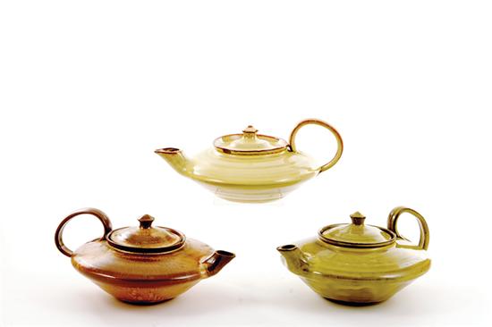 Southern art pottery Aladdin teapots