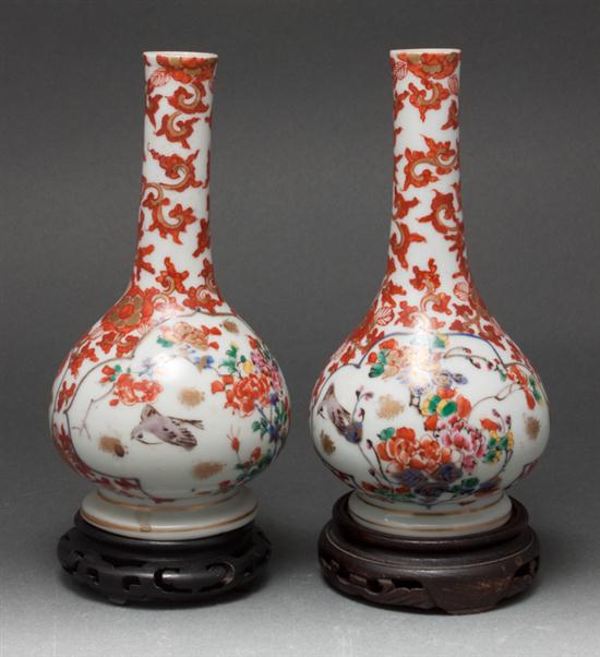 Pair of Japanese floral decorated