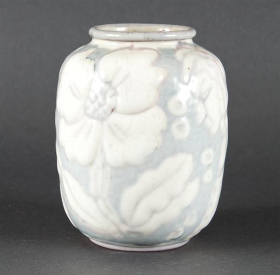 Rookwood art pottery vase with 136042