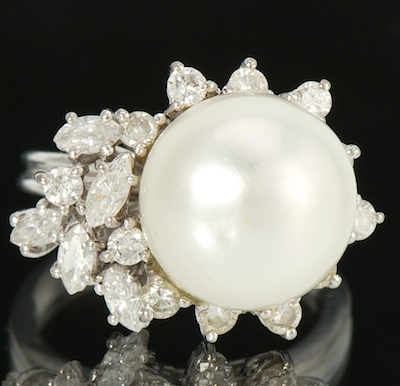 A Ladies South Sea Pearl and Diamond 133a5c