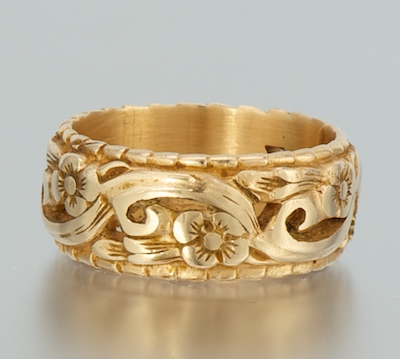 A Ladies' Gold Band 14k yellow