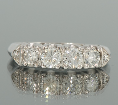 A Ladies' Diamond Ring 14k white