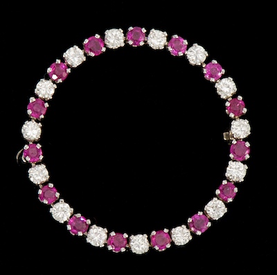 A Ladies Diamond and Ruby Circle 133abb