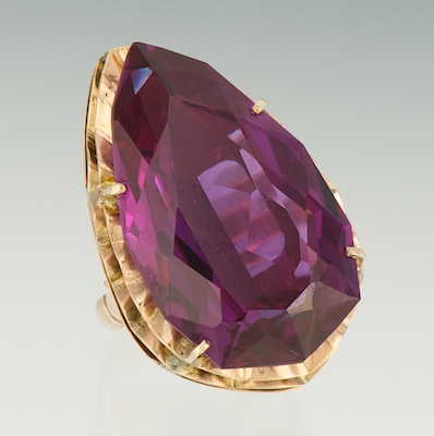 A Large Amethyst Ring 14k yellow 133ac8