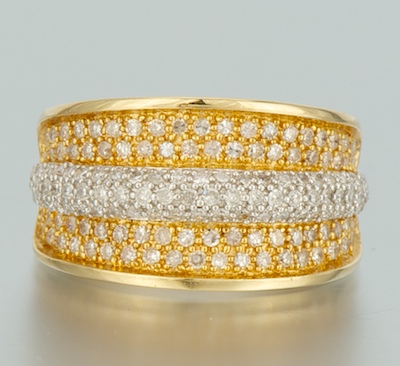 A Ladies' Diamond Ring 14k yellow