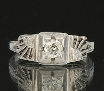 An Art Deco Diamond Ring 18k white