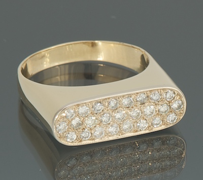 A Ladies' Diamond Ring 14k yellow