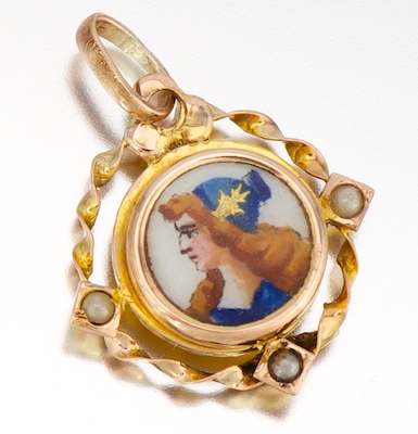 A Ladies' Gold and Enamel Pendant