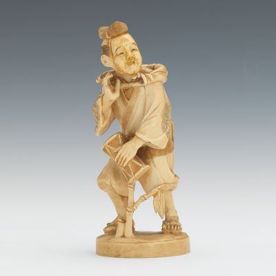 A Japanese Carved Ivory Man with 133c5d