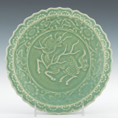 A Celadon Glazed Qilin Dish Thickly 133c90