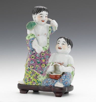 A Chinese Glazed Ceramic Figural 133c92