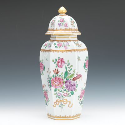 A Hexagonal Vase with Cover Porcelain 133d7e