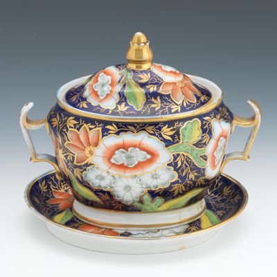 A Sucrier or Small Tureen with Underplate