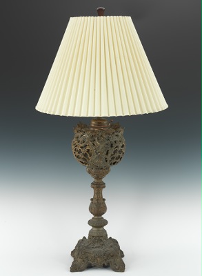 An Ornate Spelter Table Lamp Cast 133e27